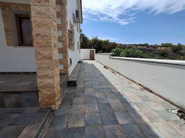 detachedHouse-1-5-BED-VILLA-OROKLINI-9358-3.jpg
