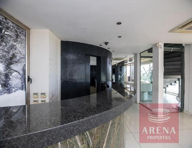 realEstateForBusiness-6996db724945c-1.jpg