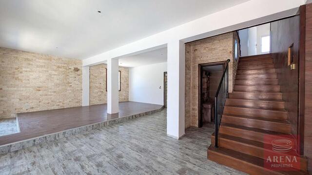 detachedHouse-6a3d67c8ab0e3-1.jpg