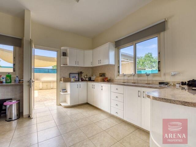 4 Bedrooms Villa in Protaras – photo 18