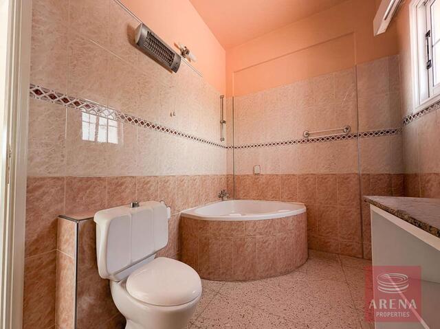 Spacious 3-Bed Detached Home in Ormideia – photo 14
