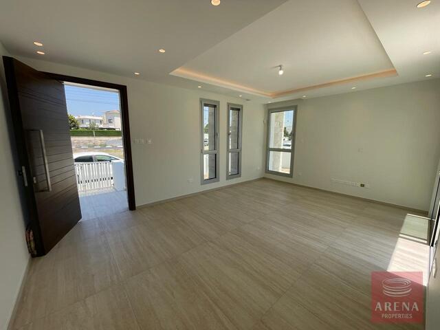 New Villas in Dekelia Area – photo 6