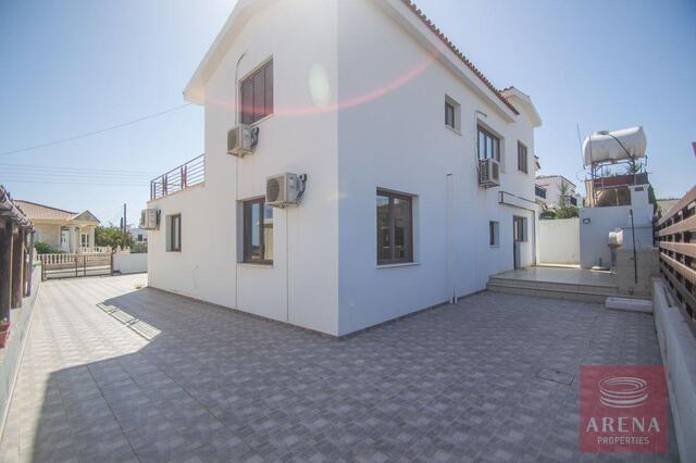 detachedHouse-2-4-bed-villa-kapparis-3839.jpeg