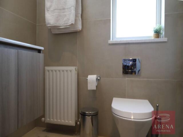 detachedHouse-69b80a163de1d-1.jpg