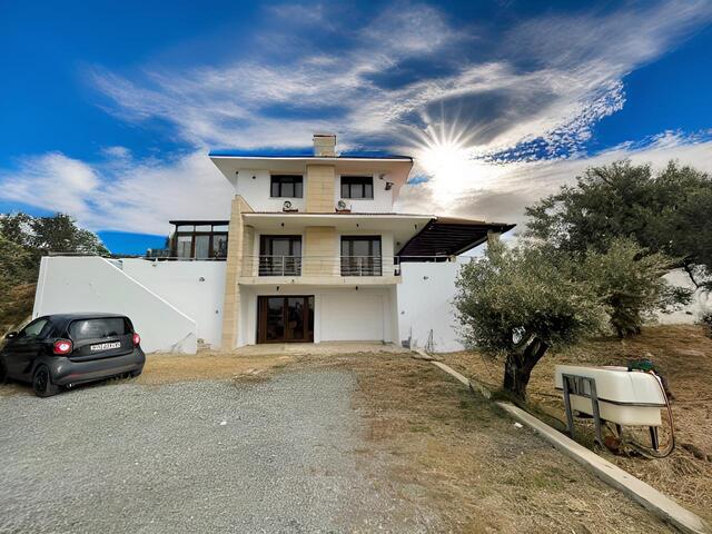detachedHouse-1-4-BED-VILLA-FOR-SALE-IN-AGIA-THEKLA-9489-43.jpeg