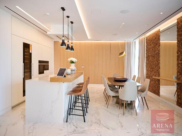 detachedHouse-69f31a1fa8d78-2.jpg