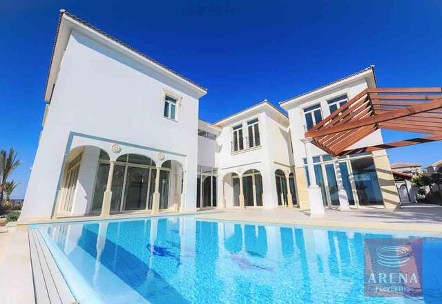 5 Bed Villa in Pervolia – photo 2
