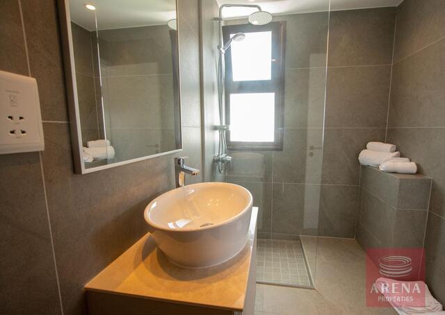 Luxury 5-Bedroom Seafront Villa in Ayia Thekla – photo 32
