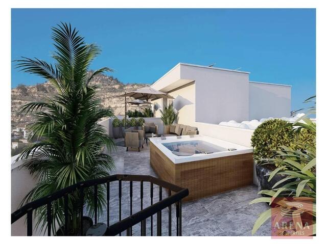 penthouse-6a1571ff7d7b9-3.jpg