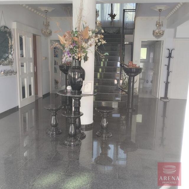 detachedHouse-12-6-BED-VILLA-KOKKINES-7499.jpeg