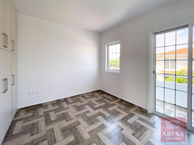 Renovated 2-Bed Maisonette for Sale in Paralimni – photo 10