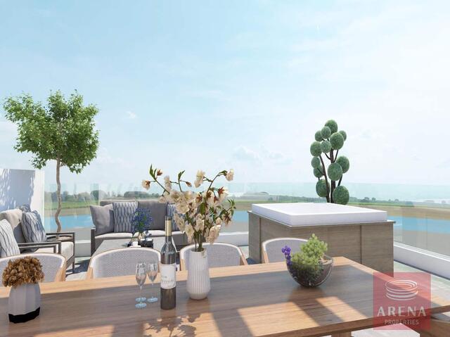 penthouse-6a437c9963934-2.jpg