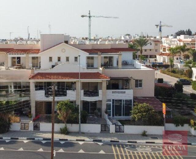 2 Bedrooms Apartment in Pyla – photo 1