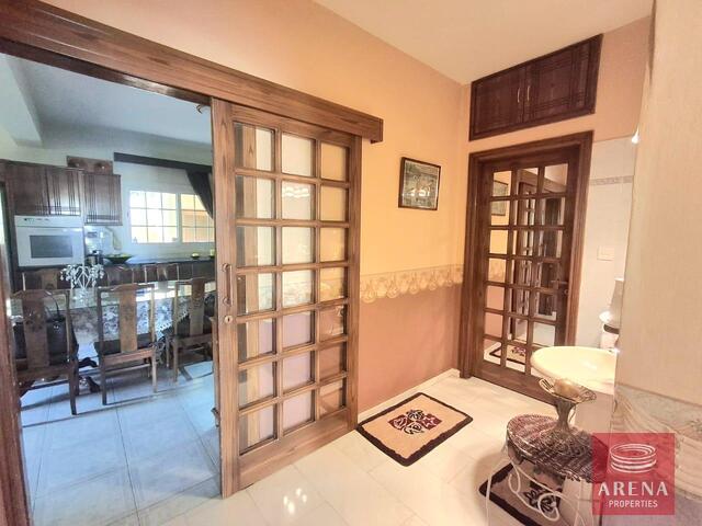 detachedHouse-9-5-BED-VILLA-LIVADIA-9182-6.jpg