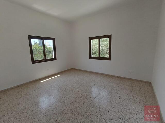 bungalow-22-houses-in-pervolia-8297.jpg