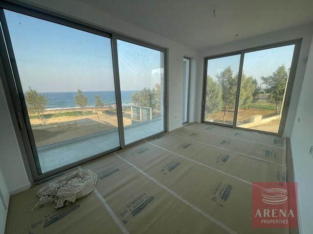 detachedHouse-15-SEAFRONT-VILLA-IN-AYIA-TRIADA-6597.jpeg