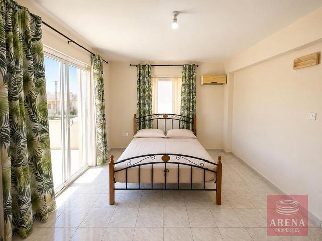 3-Bedroom Villa with Private Swimming Pool in Xylofagou – photo 18