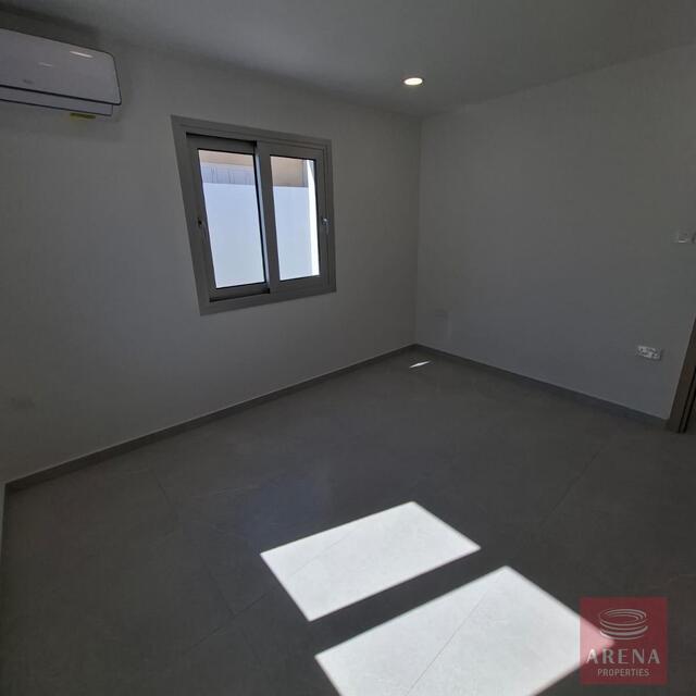 3 Bedroom Bungalow for sale in Agios Nicolaos - Fully Renovated – photo 24