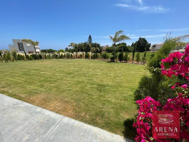 detachedHouse-4-villa-in-ayia-triada-5628-2.jpg