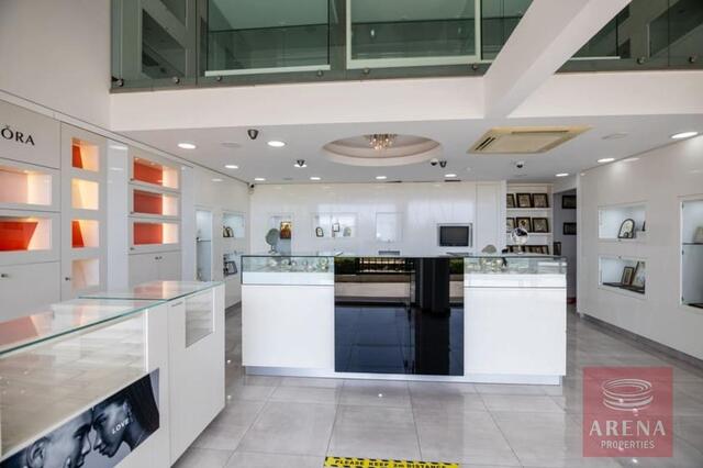 Luxury Shop For Sale In Paralimni – photo 3