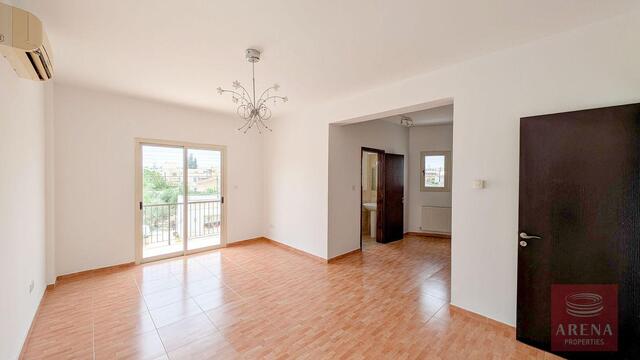 3 Bedroom Semi-Detached Villa in Aradippou – photo 19
