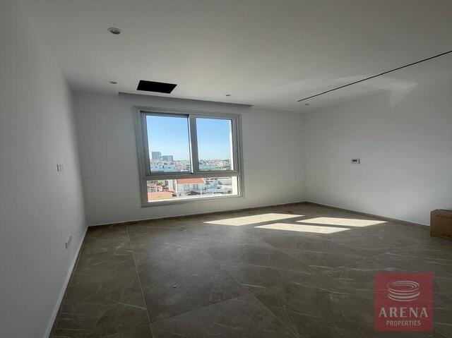 2 Bed Penthouse in New Marina Area – photo 18