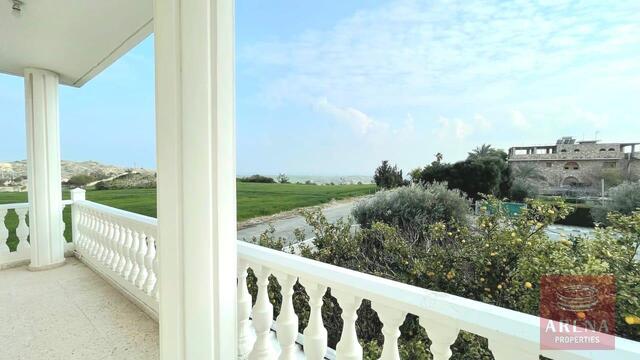 detachedHouse-36VILLA-IN-ANAFOTIDA-9094.jpg