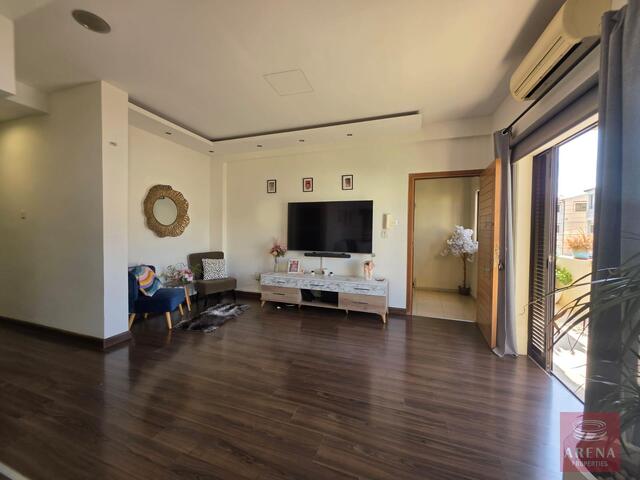apartment-6a228498579df-3.jpg
