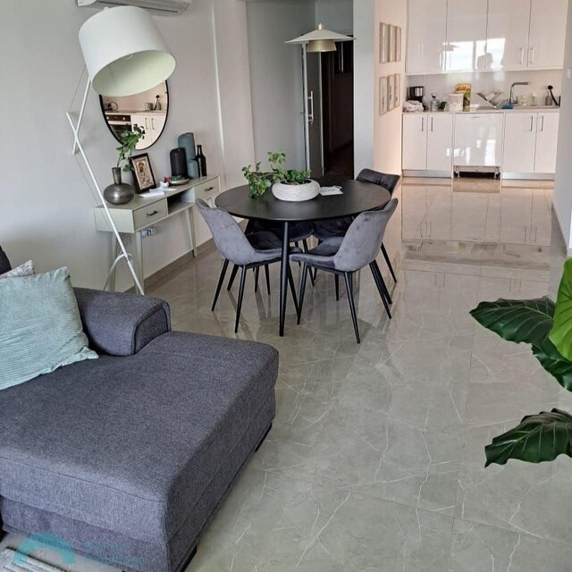 apartment-1-2-BED-APT-MAKENZY-9405-3.jpg