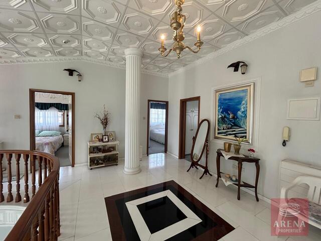 detachedHouse-19-VILLA-DEKELIA-8254.jpg