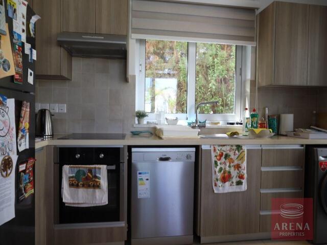 detachedHouse-69b80a15e37ec-1.jpg