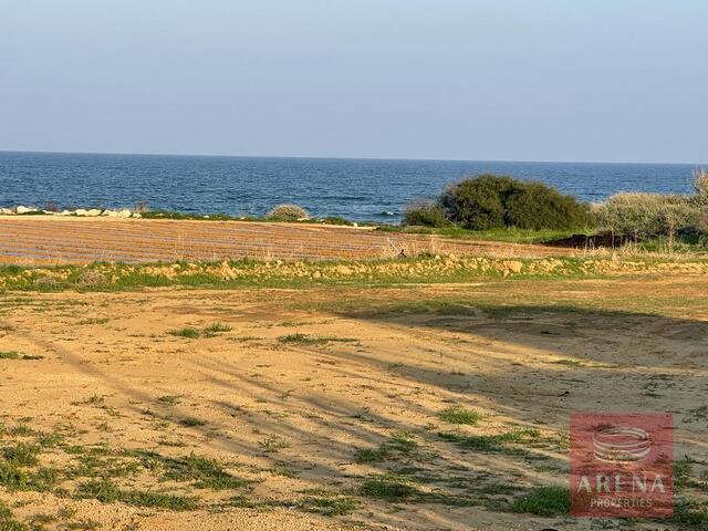detachedHouse-15-4-bed-villa-in-Ayia-Triada-6599.jpg