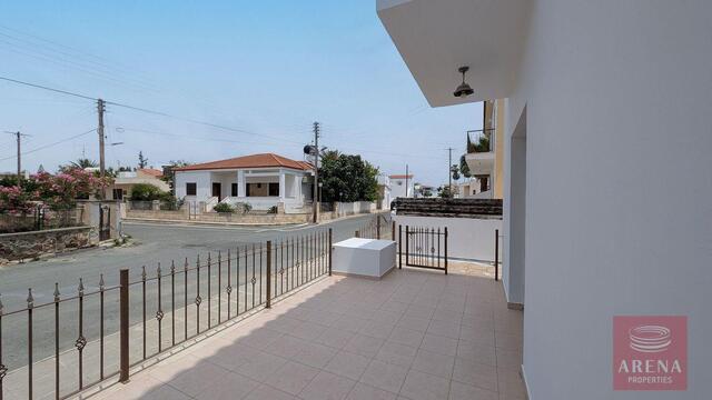 3 Bedroom Semi-Detached Villa in Aradippou – photo 3