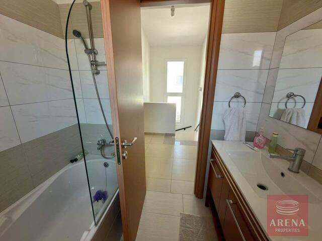 detachedHouse-6a6c98039c542-4.jpg