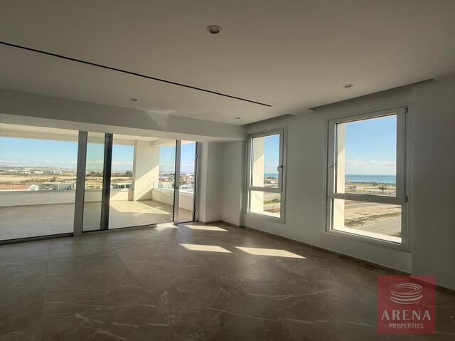2 Bed Penthouse in New Marina Area – photo 20