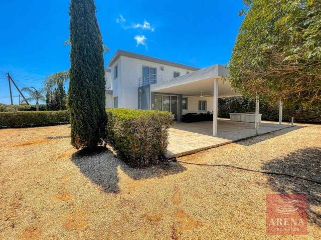5 Bedrooms Villa in Protaras – photo 2