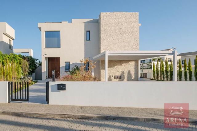 detachedHouse-5-4-BED-VILLA-IN-AYIA-THEKLA-8950.jpeg