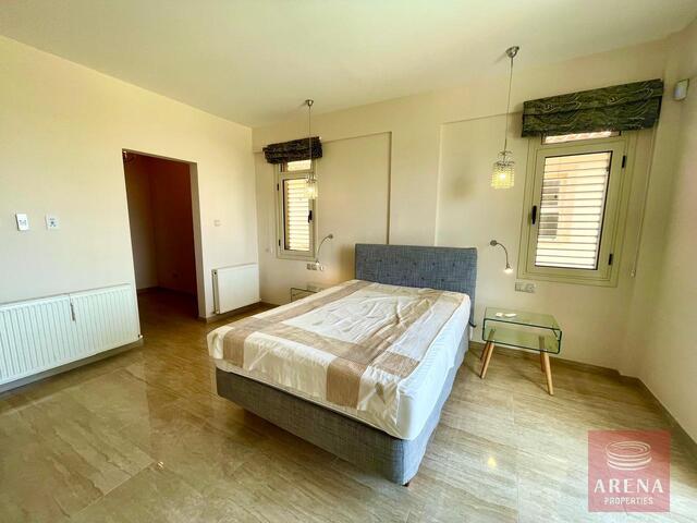 detachedHouse-28-5-BED-VILLA-IN-PERVOLIA-8296.jpg