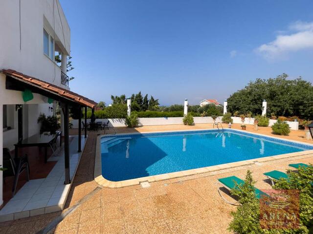 Luxury 6 Bed-Villa For Sale In Ayia Napa – photo 2