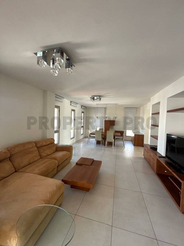 For Rent, Three-Bedroom Whole Floor Apartment in Acropolis – photo 1
