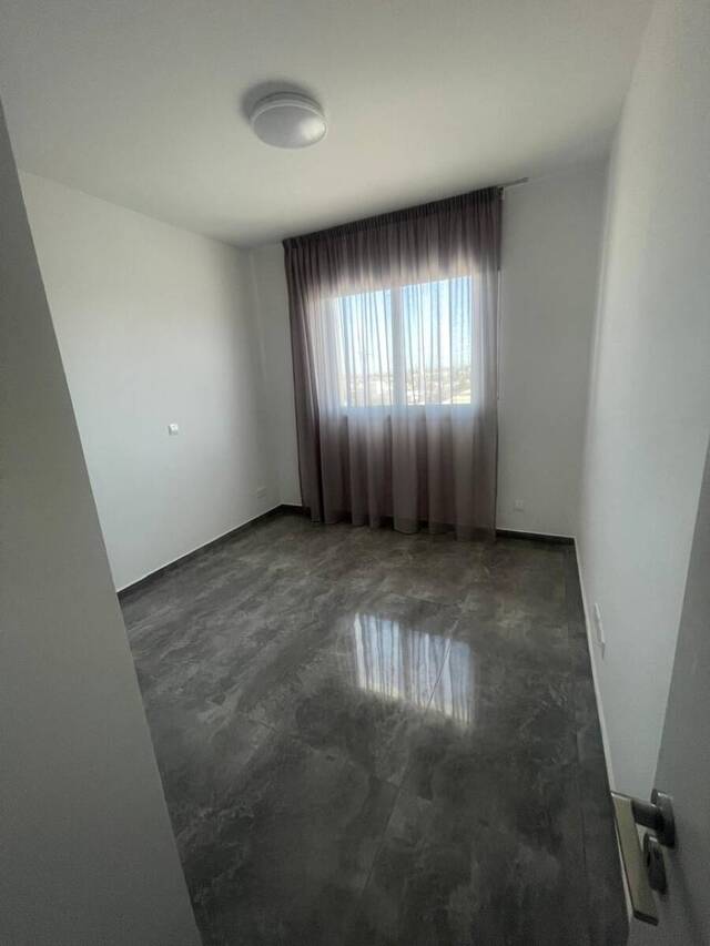 apartment-65e08182-0972-48d7-b0e8-bc9d31c4e4ac.jpg