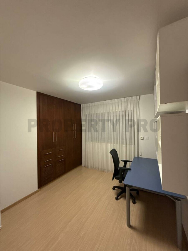 For Rent, Three-Bedroom Whole Floor Apartment in Acropolis – photo 18