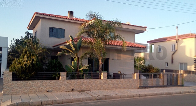 For Sale, Four-Bedroom Detached House in Mammari – photo 2