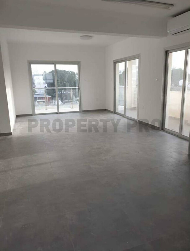 For Rent, Spacious Renovated Three-Bedroom Apartment in Strovolos – photo 9