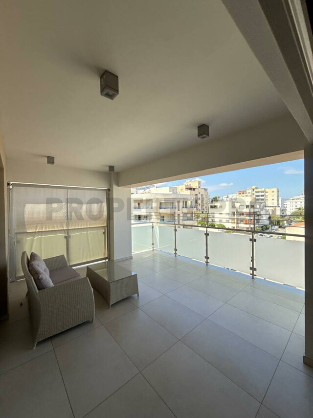 For Rent, Three-Bedroom Whole Floor Apartment in Acropolis – photo 23