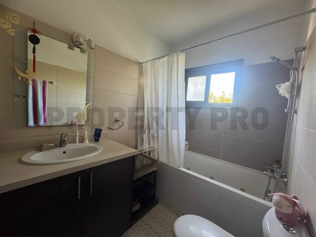 For Sale, Impressive Five-Bedroom Detached House in a Prime Location in Latsia – photo 12