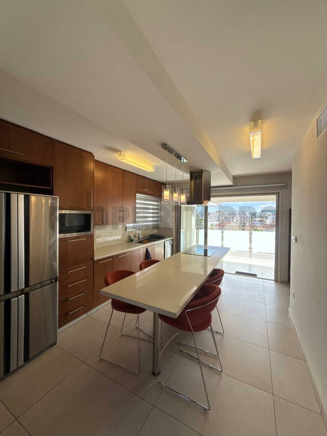 For Rent, Three-Bedroom Whole Floor Apartment in Acropolis – photo 32