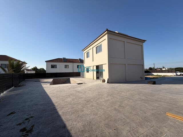 complexLiving-6a4e51bf0524b.jpg