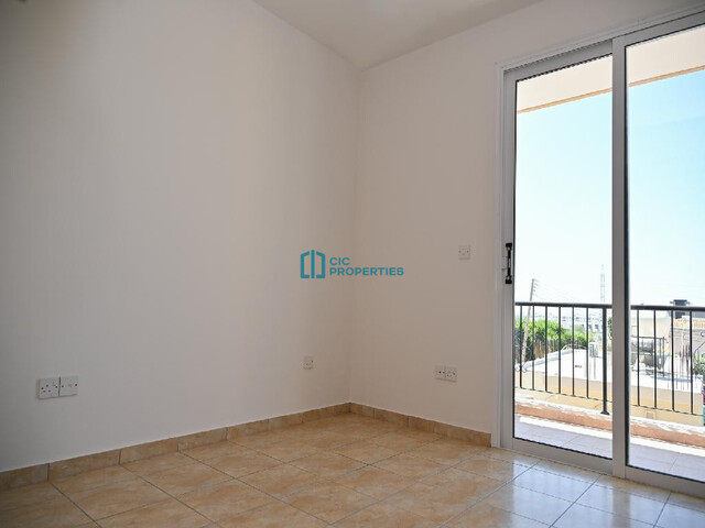 Cozy Maisonette with Three Bedrooms in Oroklini Area with Small Front & Back Garden Area – photo 11
