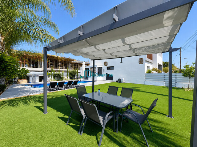 Recently Renovated - Three Bedroom + 1 Office  Detached House in Oroklini With Private Pool And Landscaping Garden Area – photo 26